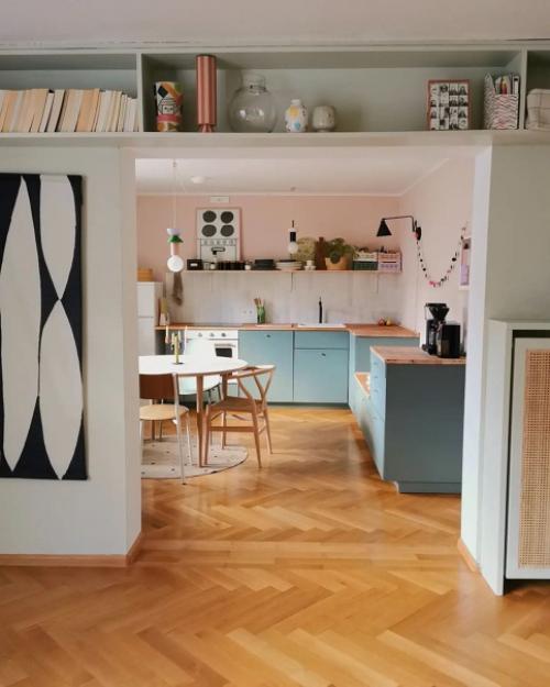 Яркие краски и принты: интересный дом в скандинавском стиле. 01