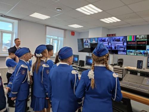 Юные инспекторы движения из города Вологды и вологодского округа побывали с экскурсией в областной телерадиокампании. 02