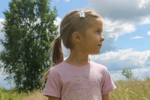 Неожиданно - аукцион. Амелия давно высказывает идею, что хочет сама зарабатывать деньги! 02