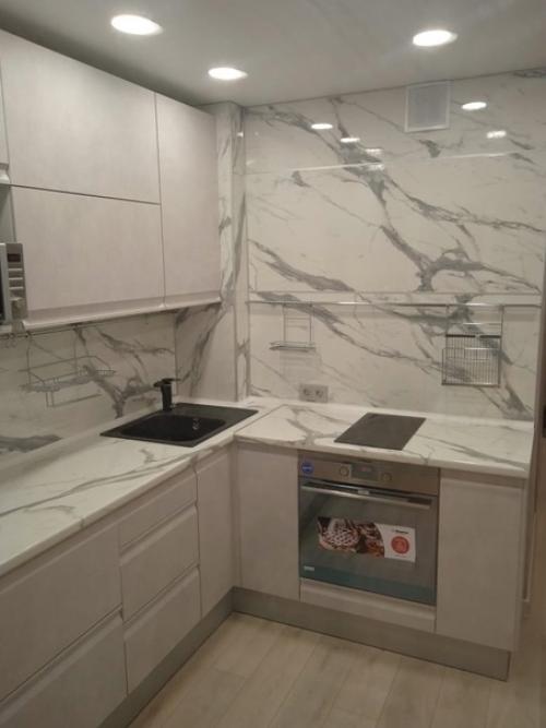 Кухонный гарнитур Вельвет на 100% соответствует тенденции минимализма в интерьере и пользуется большим спросом наших покупателей. 02