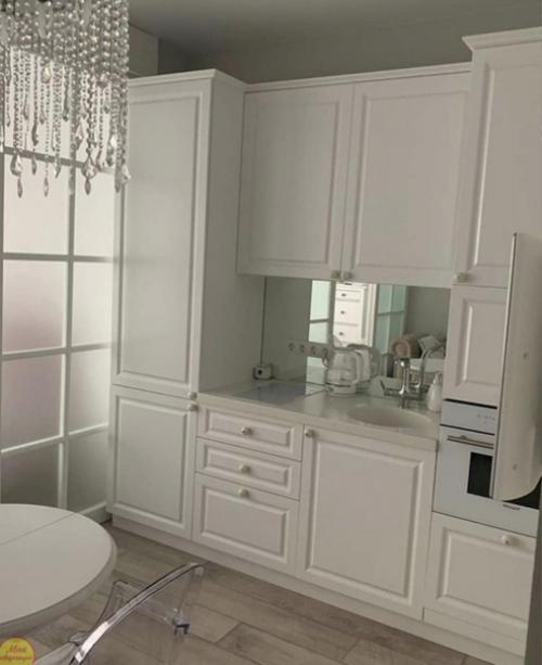 Стильная квартира. В светлых оттенках. 01