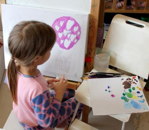 Неожиданно - аукцион. Амелия давно высказывает идею, что хочет сама зарабатывать деньги! 01