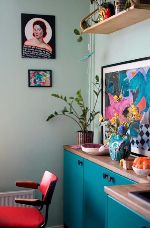 Небольшая яркая кухня в Финляндии. 01