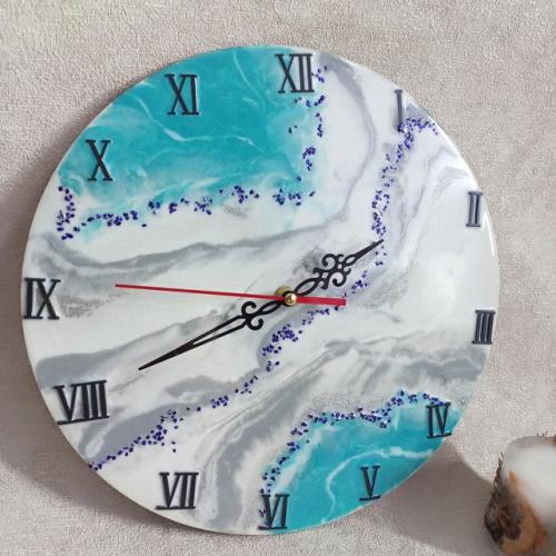 Часы - это не только средство для отслеживания времени, но и стильный элемент декора вашего интерьера. 01