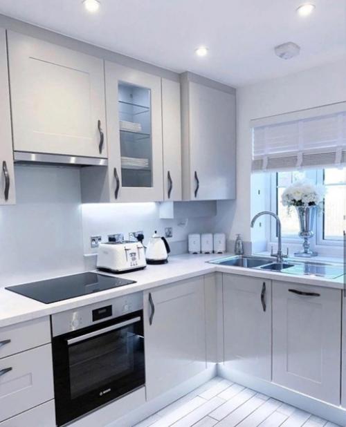 Светлая кухня. В современном стиле. 01