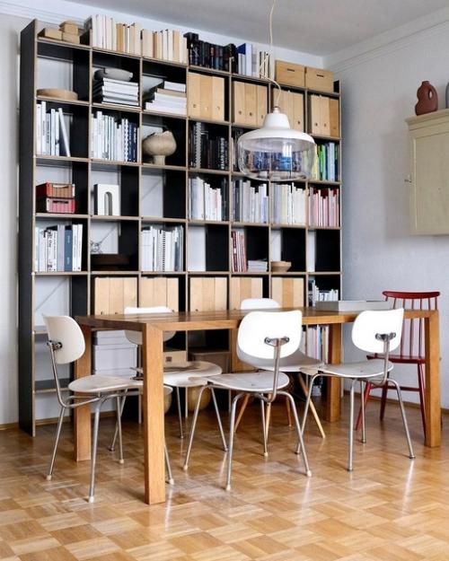 Интерьер с винтажной мебелью создает уникальную атмосферу и добавляет особый шарм дому. 03