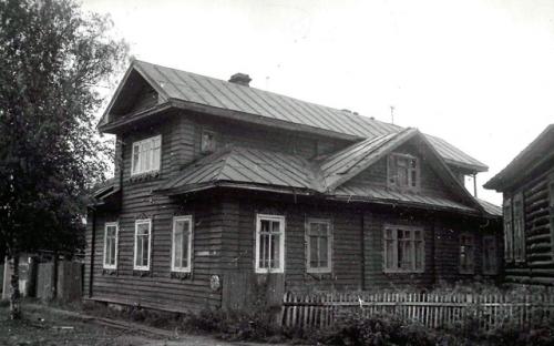 Дом Подгорбунского, 1881 г. (г. великий Устюг, ул. кузнецкая, 3) - объект культурного наследия регионального значения. 01 Дом Подгорбунского, 1881 г. (г. великий Устюг, ул. кузнецкая, 3) - объект культурного наследия регионального значения. 01