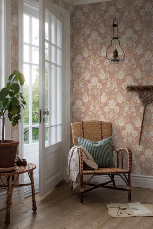 Использование цветных обоев с растительным и цветочным принтом в дизайне интерьера - это отличный способ придать помещению особую атмосферу. 08
