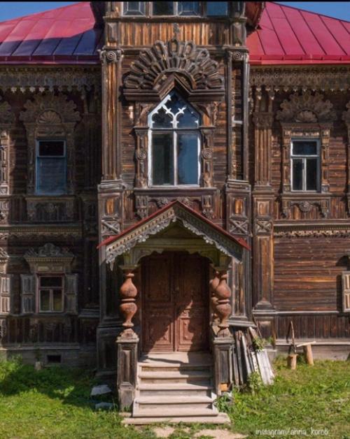 Резной терем зажиточного крестьянина. 01