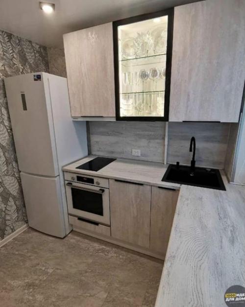 Небольшая кухня. Удобная и практичная. 02