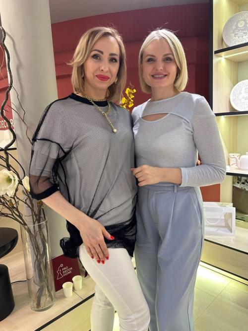 Красивый стол дополняет интерьер, продолжает его стиль, усиливает атмосферу. 02