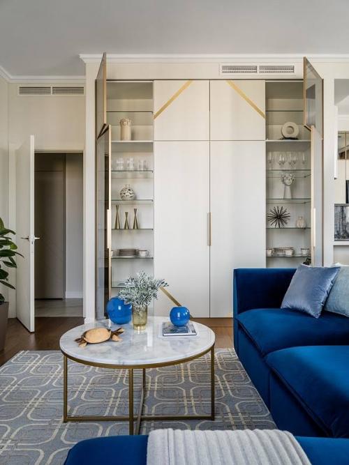 Мощная красота: квартира в концепции моря, солнца и неба. 01