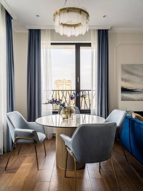 Мощная красота: квартира в концепции моря, солнца и неба. 05