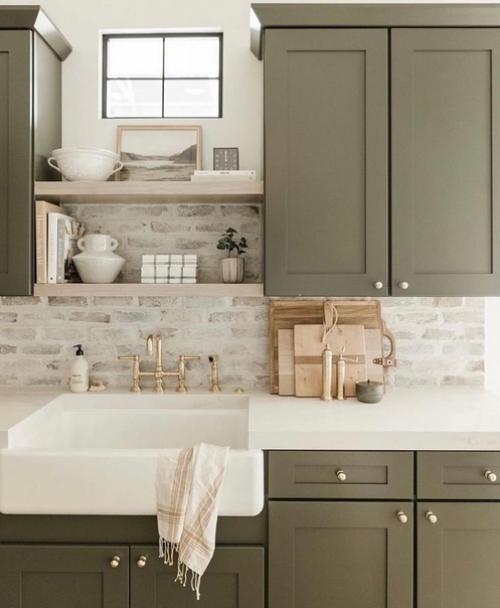 Зеленый цвет на кухне может создать ощущение свежести и природности. 05