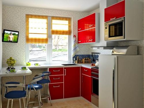 Маленькая кухня.  В случае если ваша кухня совсем мизерная и площадь ее всего 2 х 3 м, то можно ли ее сделать красивой, уютной и удобной. 05