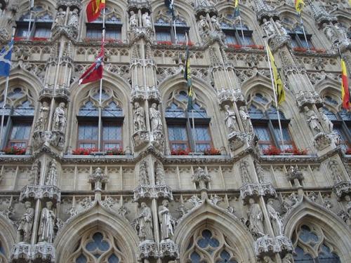 Лёвен Бельгия. Лёвенская ратуша. 06