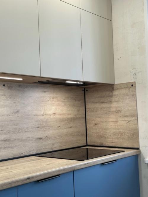 Цветная кухня в интерьере - это место, где творчество и функциональность встречаются. 07