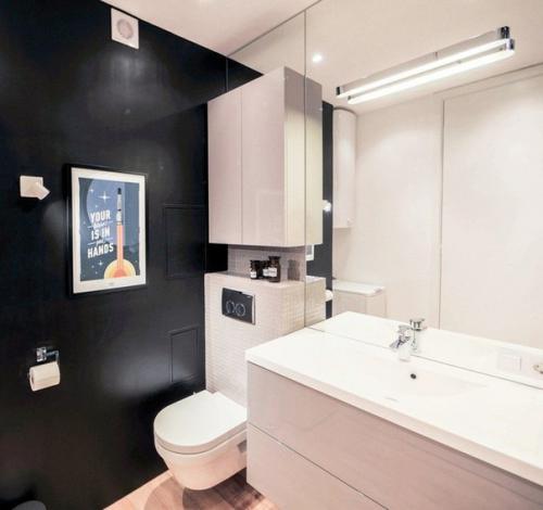 Интерьер создан для молодого мужчины, увлекающегося экстремальными видами спорта. 07