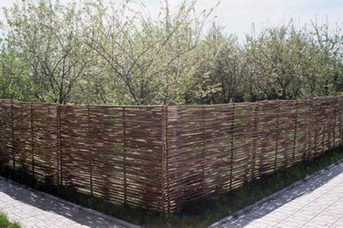 Мы делаем декоративный забор своими руками. 04