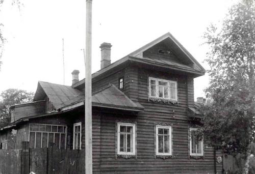 Дом Подгорбунского, 1881 г. (г. великий Устюг, ул. кузнецкая, 3) - объект культурного наследия регионального значения. 02 Дом Подгорбунского, 1881 г. (г. великий Устюг, ул. кузнецкая, 3) - объект культурного наследия регионального значения. 02