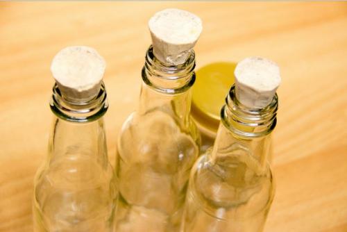 Как сделать декоративные бутылки для кухни? 02