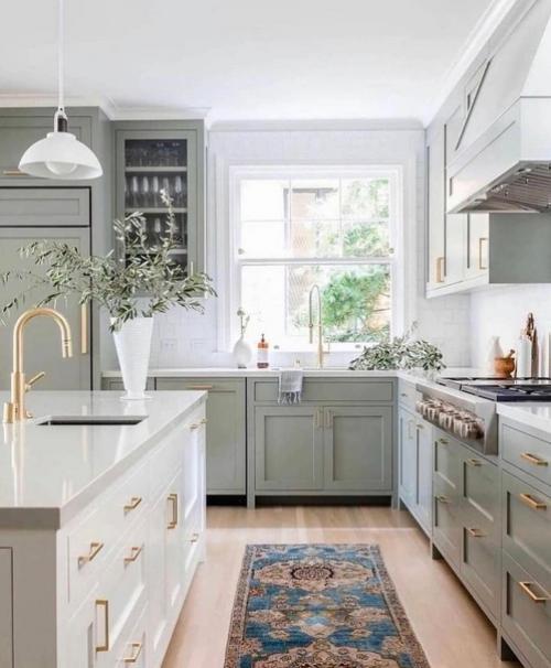 Зеленый цвет на кухне может создать ощущение свежести и природности. 07