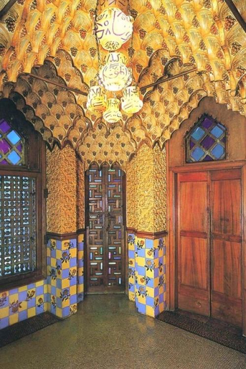 Дом висенс - первый особняк гауди в Барселоне. 03