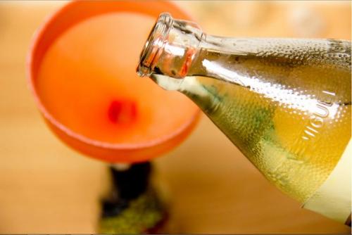 Как сделать декоративные бутылки для кухни? 05