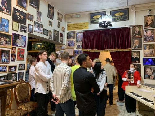 Учебный год движется к своему завершению, и так хочется, чтобы точка, поставленная в конце, действительно была емкой и значимой. 03