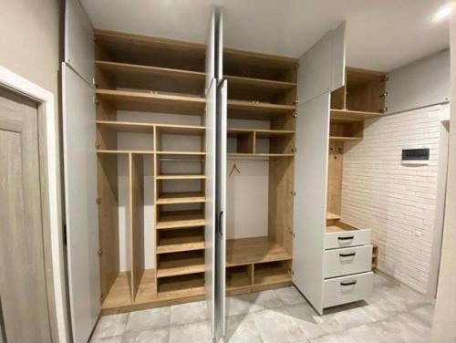 Интерьер прихожей. В современном стиле. 01