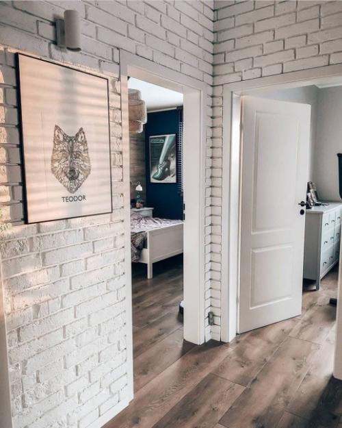 А мне понравилась подсветка на полу в кухне: 01