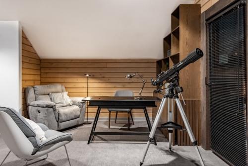 Домик в лесу: светлый интерьер в стиле лаунж ч. 2. 03