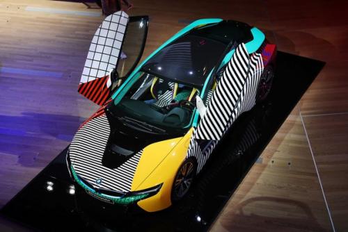 Гибрид BMW i8 и электрокар i3 расцветились в новой версии. 01 Гибрид BMW i8 и электрокар i3 расцветились в новой версии. 01