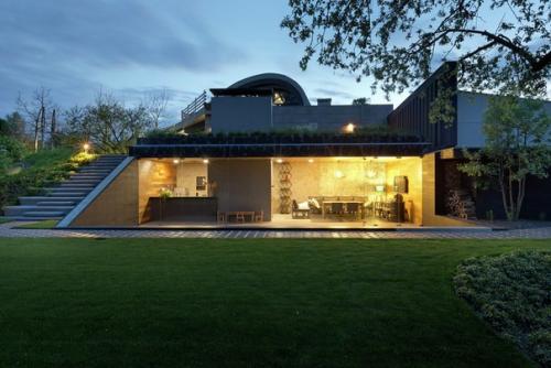 Современный особняк в Харькове от Sbm Studio.