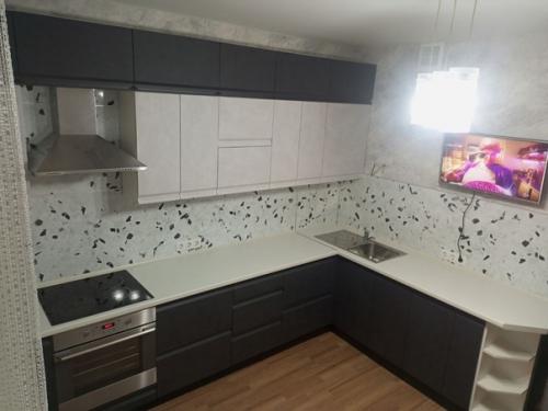 Кухонный гарнитур Вельвет на 100% соответствует тенденции минимализма в интерьере и пользуется большим спросом наших покупателей. 06