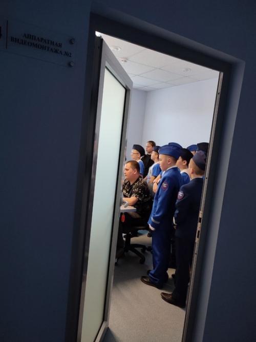 Юные инспекторы движения из города Вологды и вологодского округа побывали с экскурсией в областной телерадиокампании. 03