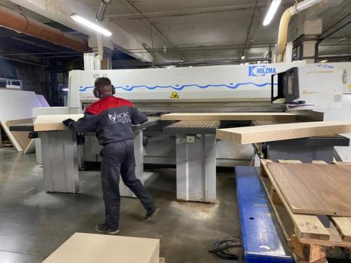 Зао Ново Мебель - это производство корпусной мебели облицованной натуральным шпоном ясеня, ореха и вишни. 05