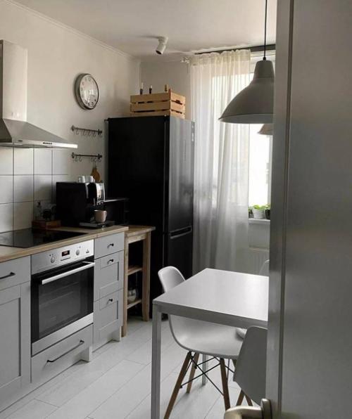 Небольшая кухонька. В современном стиле. 02