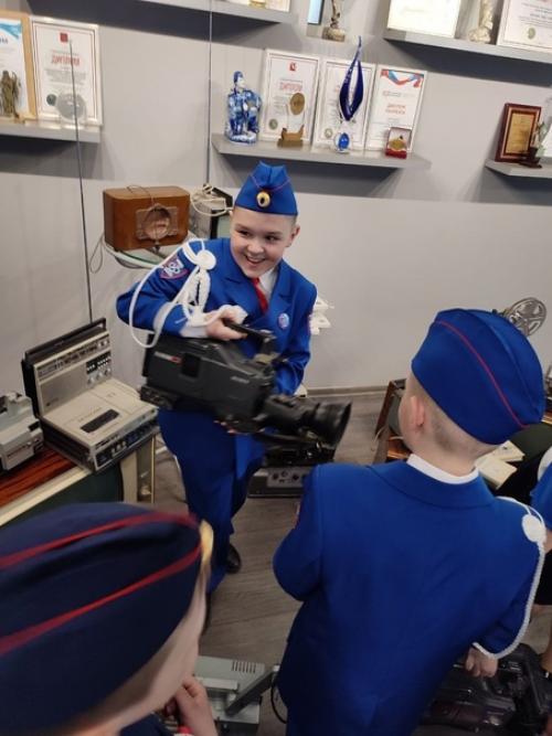 Юные инспекторы движения из города Вологды и вологодского округа побывали с экскурсией в областной телерадиокампании. 05