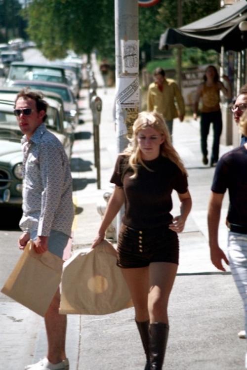 1970-е года стали временем свободы, под девизом делай все, что угодно! 04