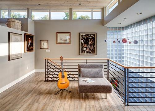 Стеклоблоки в интерьере помещений разного назначения с фото идеями. 09