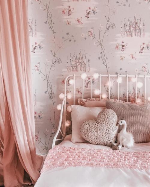 Обои с цветочным узором в интерьере - это: 05