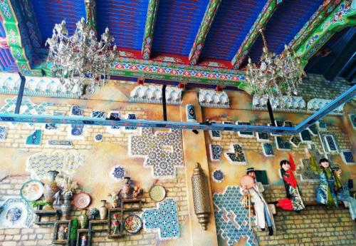 Это ресторан Самарканд (Samarkand Restaurant), расположенный в Самарканде. 06