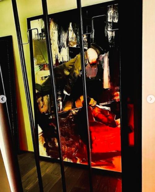 G - Dragon из Big Bang показывает роскошный интерьер пентхауса. 05