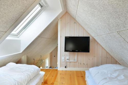 Идеальная дача для семейного отдыха, или превращение рыбацкого сарая 35 м в летний дом. 08