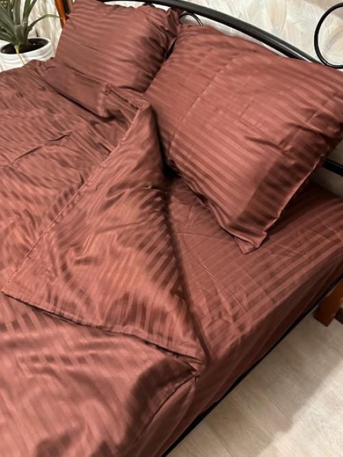 Шикарный шоколадный комплект уже вас в уютной спальне радует. 02