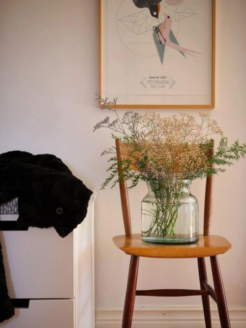 Небольшая квартира с приятными зелеными и деревянными акцентами. 07