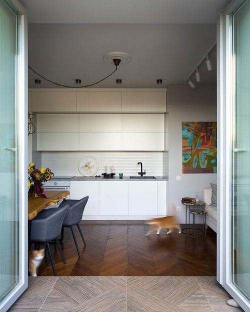 Нью-йорк с французским акцентом: квартира в Екатеринбурге для девушки. 02