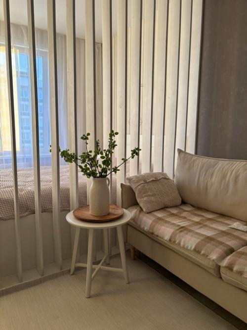 Создание комфортной обстановки в скандинавском стиле интерьера предполагает грамотный подход к зонированию пространства. 05