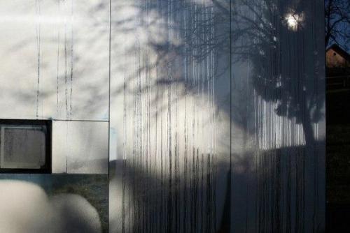 Дом с зеркальным фасадом в Австрии. 06